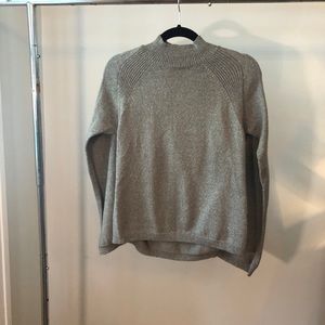 💫 3 for $30 💫 NWT Chico’s capelet sweater